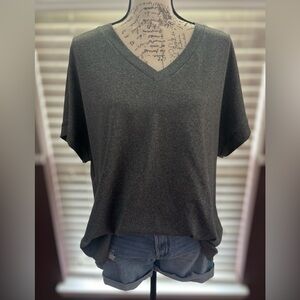 SHEIN LUNE Plus V-Neck Tee